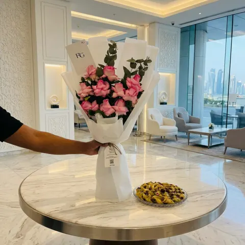 باقة ورد مع اصابع بيكان رقم.27319