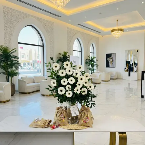 فازة ورد مع قرقيعان رقم.26788