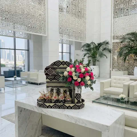 فازة ورد مع قرقيعان رقم.26746