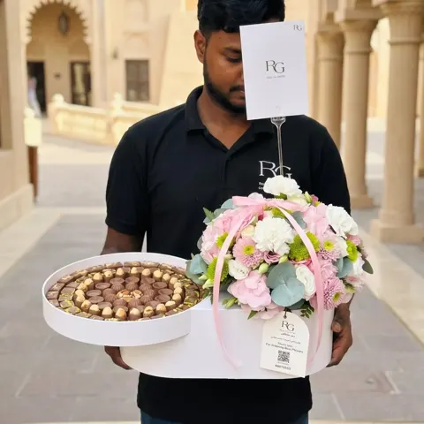 بوكس ورد مع شوكولاته رقم.34816